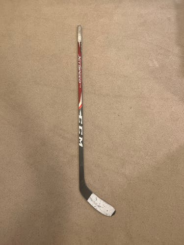 Senior Right Handed P28 JetSpeed FT2 Hockey Stick
