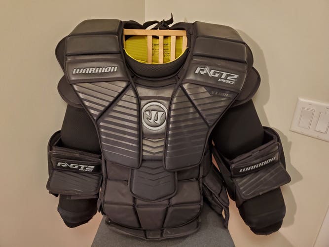 Warrior Ritual GT2 Pro goalie chest protector - Senior XL