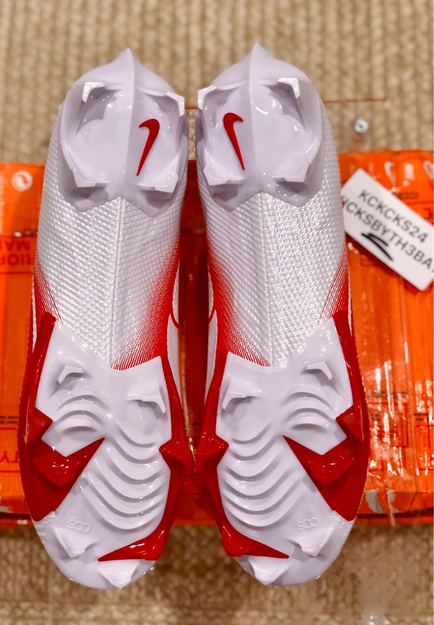 Size 13.5 Nike Vapor Edge Pro 360 White Red Football Cleats AO8277-102 Nike Vapor Edge Pro 360 Football Cleats White Red AO8277-102  main image 3