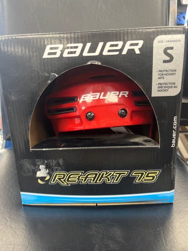 New Small Bauer  Re-Akt 75 Helmet