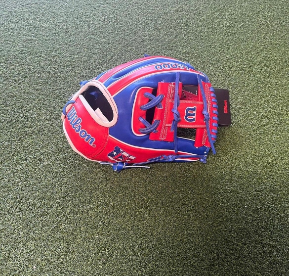 Wilson Exclusive Infield 11.5" A2000 Baseball Glove