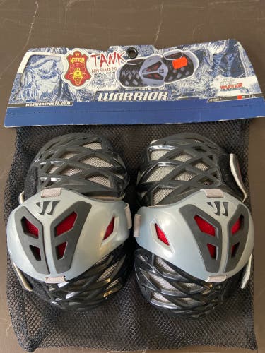 New Medium Warrior Tank Arm Guard 9.0