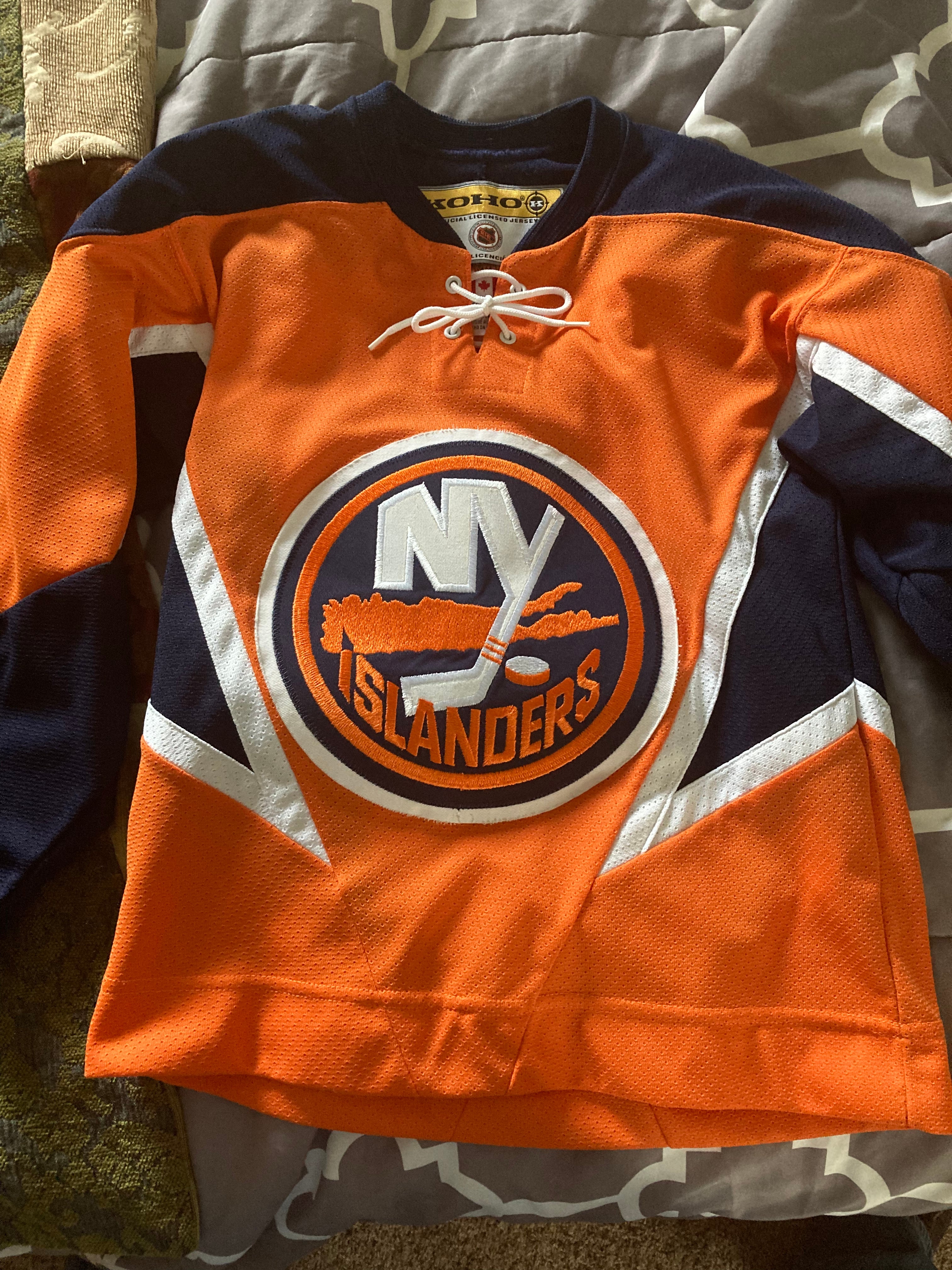 NWT New York Islanders Reebok NHL Jersey Premier Youth L-XL