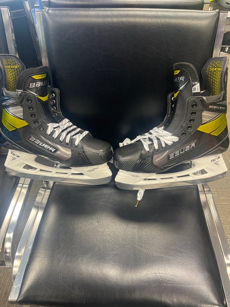 New Bauer Size 10 Supreme Ignite Pro+ Hockey Skates
