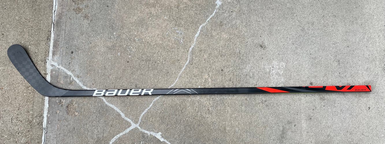 Senior New Right Handed Bauer Vapor League S19 Hockey Stick P92 Pro Stock