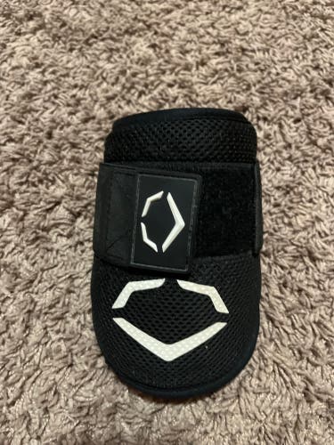 Black Used Senior EvoShield Elbow Protection Elbow Guard