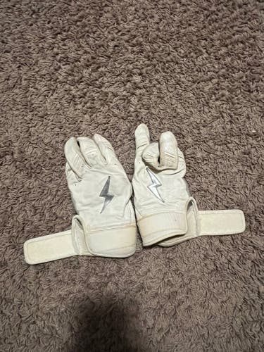 Bruce bolt batting gloves