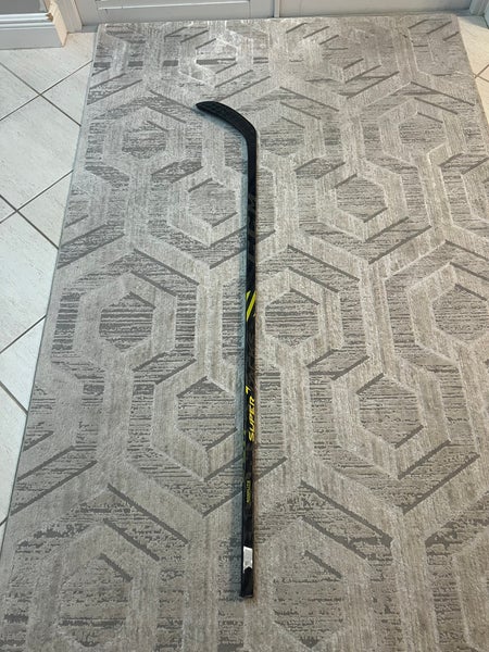 Senior Right Handed P28 Super Tacks AS4 Pro Hockey Stick