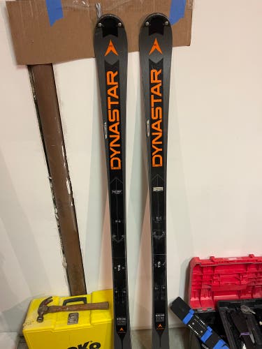 Dynastar DT slalom skis