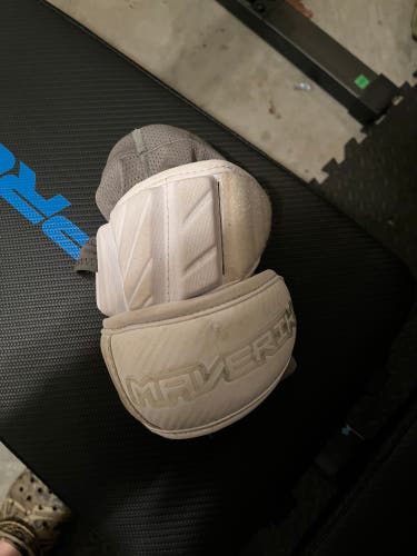 Maverick max elbow pads In lacrosse