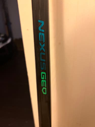Senior Left Hand P92 Nexus Geo Hockey Stick