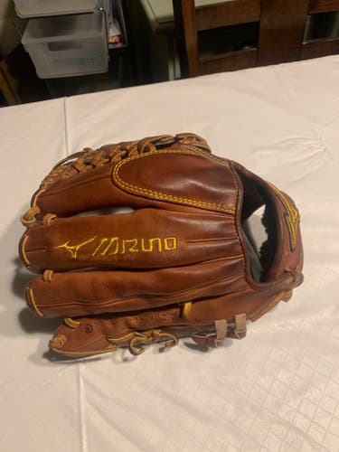 Used Right Hand Throw Infield Pro series Baseball Glove 12"