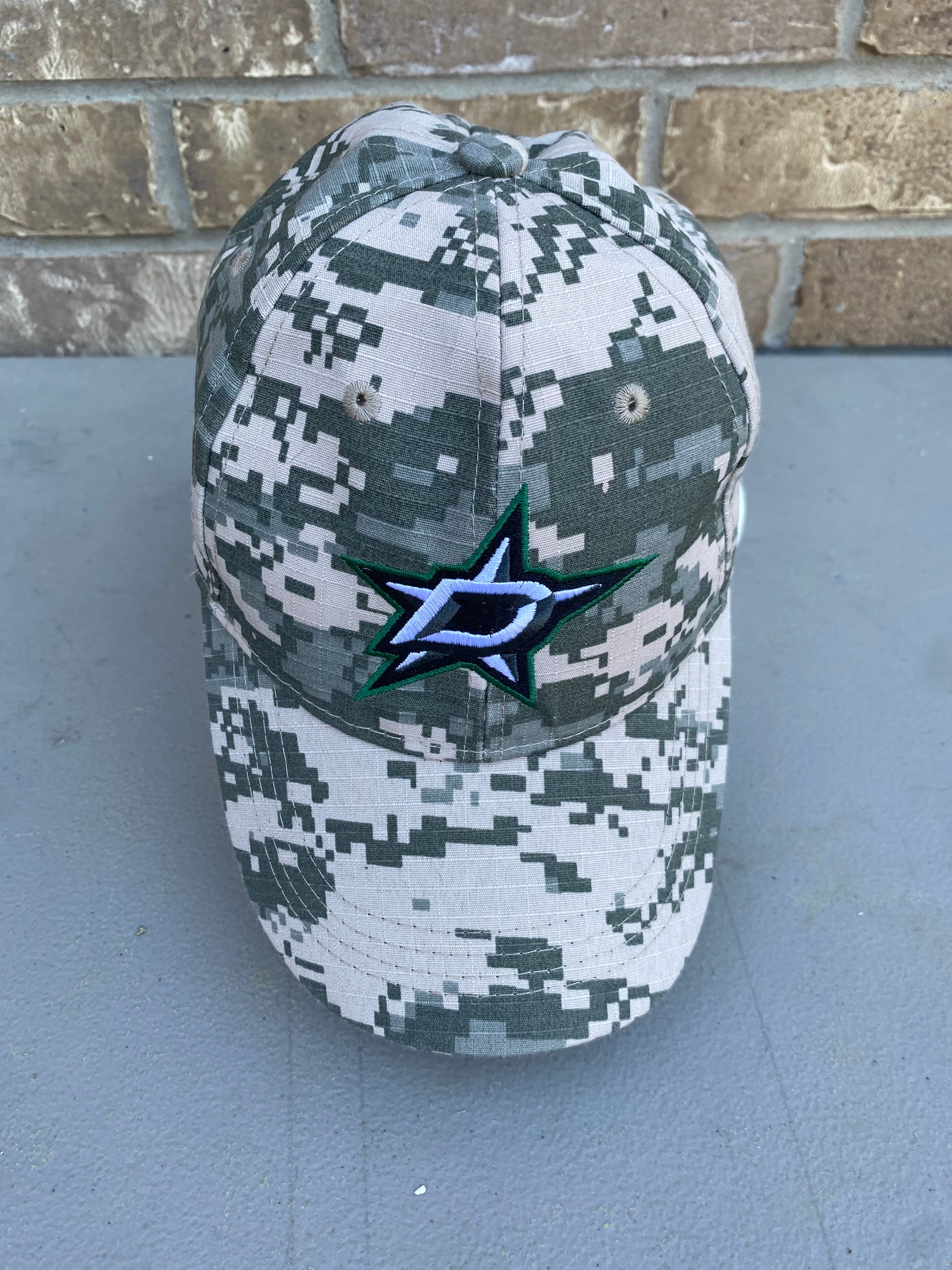 dallas cowboys camo trucker hat