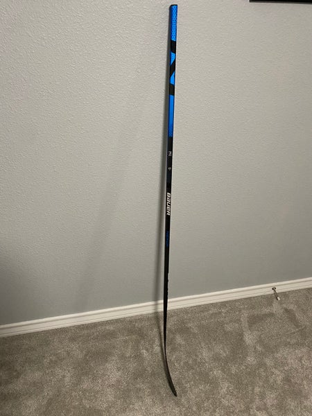 Senior Right Handed P92 Team Nexus Hockey Stick