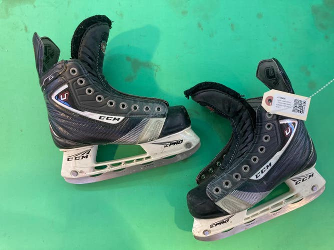 Junior Used CCM U+ Crazy Light Hockey Skates D&R (Regular) 2.5