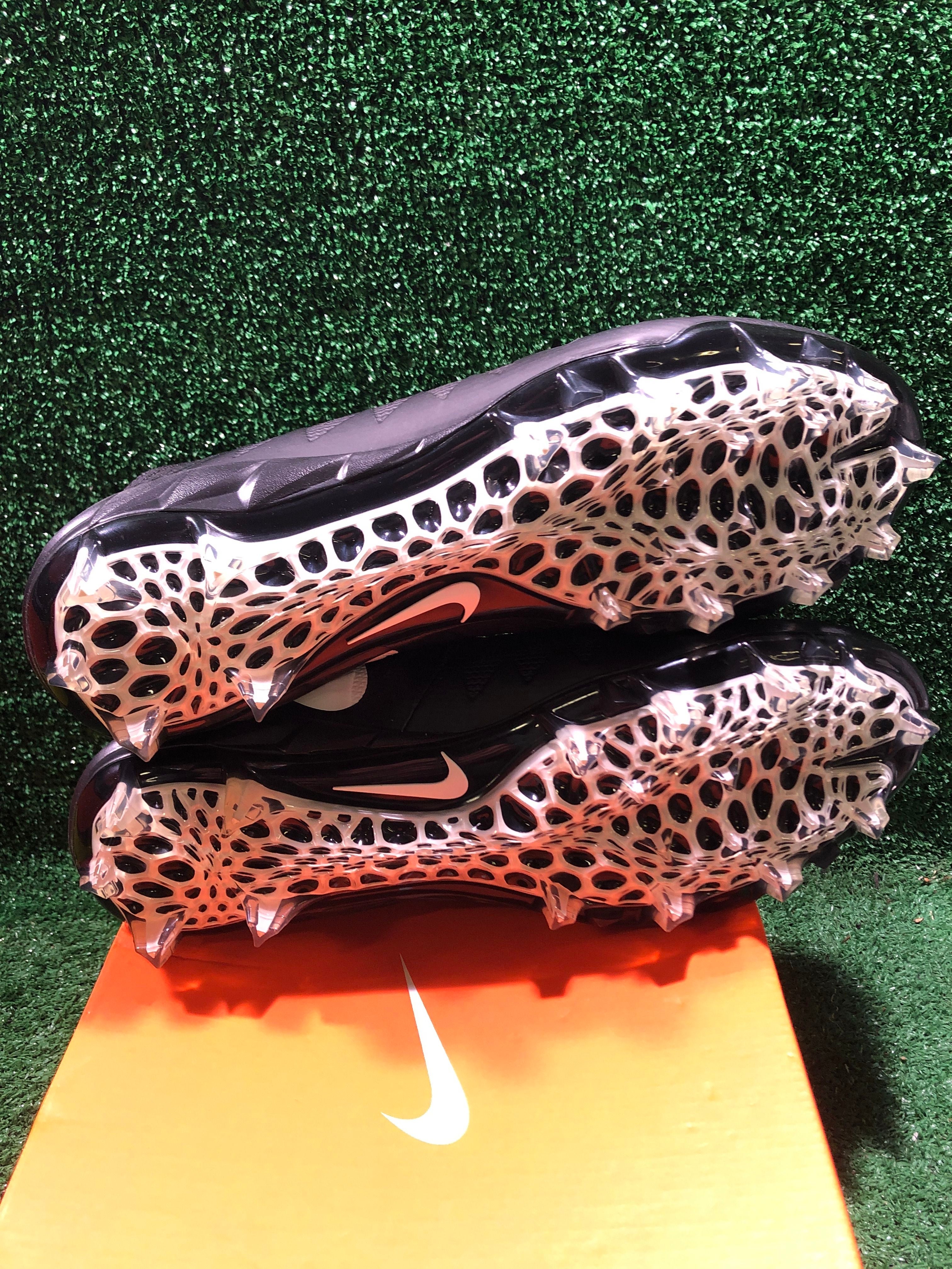 Team Issued Baltimore Ravens Under Armour Team Nitro Low MC 15.0