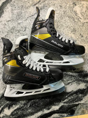 New Bauer Size 5.5 Supreme 3S Pro Hockey Skates