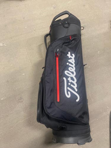 Used Men's Titleist Bag