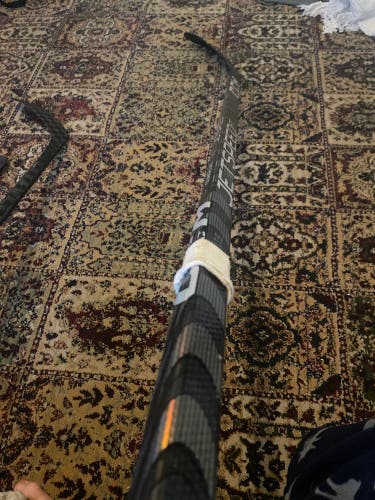 Senior Right Handed P28 Pro Stock JetSpeed FT5 Pro Hockey Stick