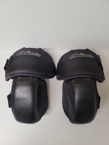 Used Brian's Pro II Goalie Knee Pads Senior