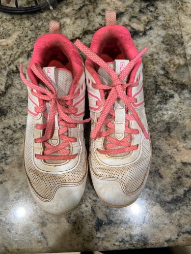 Girls Under Armour Glyde Softball Cleats Size 2