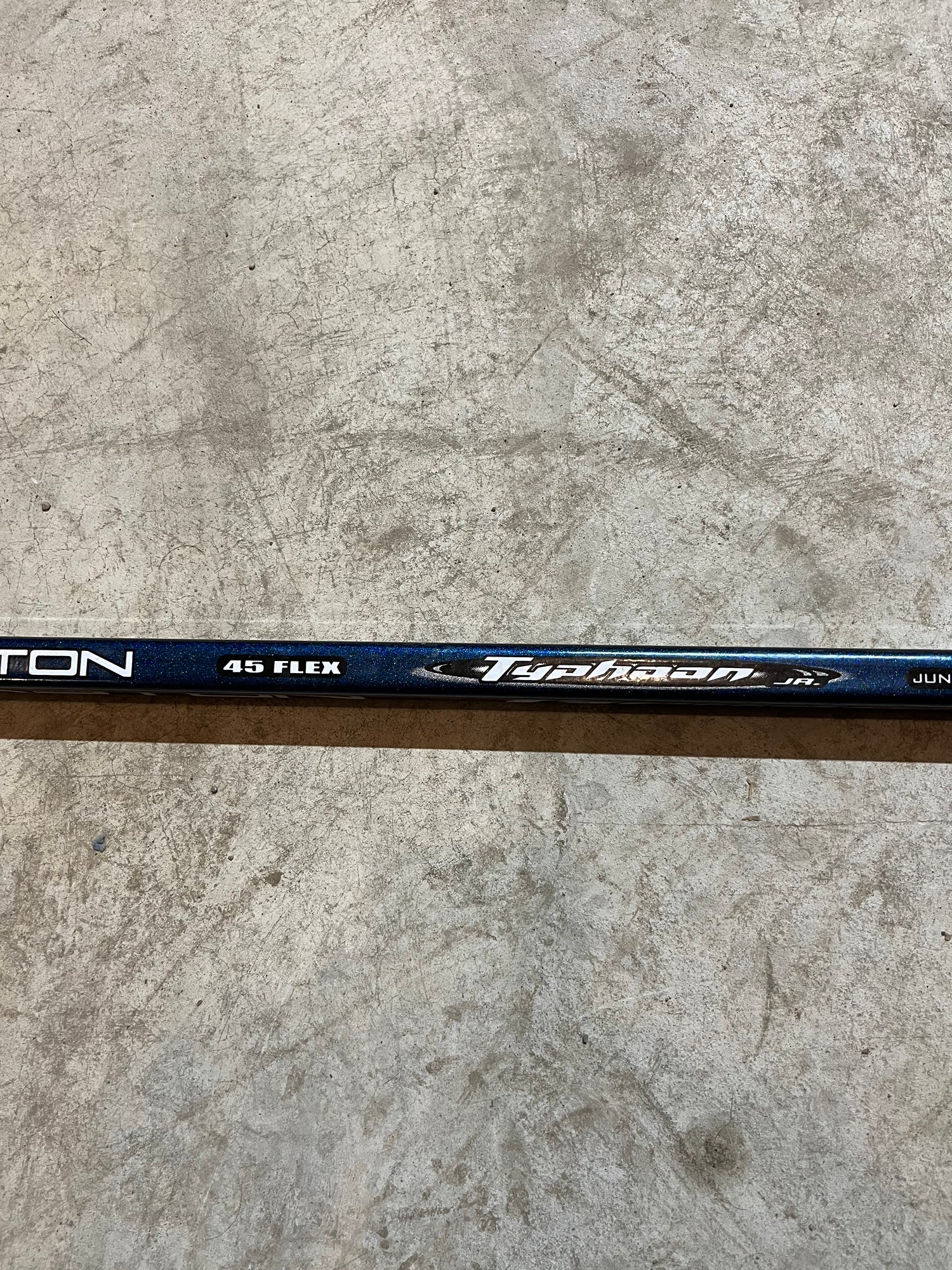 Easton Typhoon Hockey Shaft | SidelineSwap