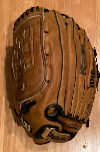 New Left Hand Throw Wilson A9657 Softball Glove 13"