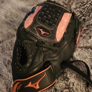 Mizuno Right Hand Throw Finch Black/Pink Softball Glove 11.5" Game Ready