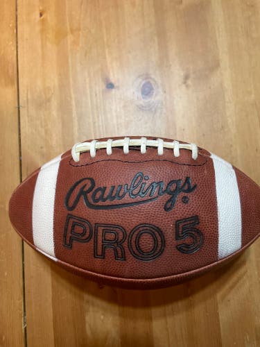 Rawlings  pro 5 football