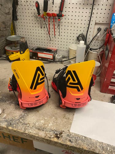 Men's Large Union All Mountain Atlas Snowboard Bindings