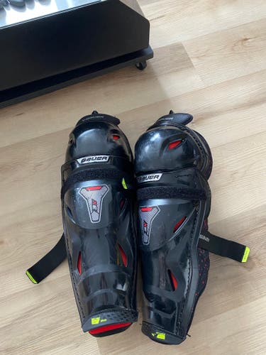 Bauer Vapor 3X Shin Pads size 14 like new