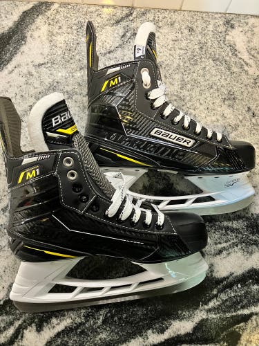 New Bauer Size 6.5 Supreme M1 Hockey Skate