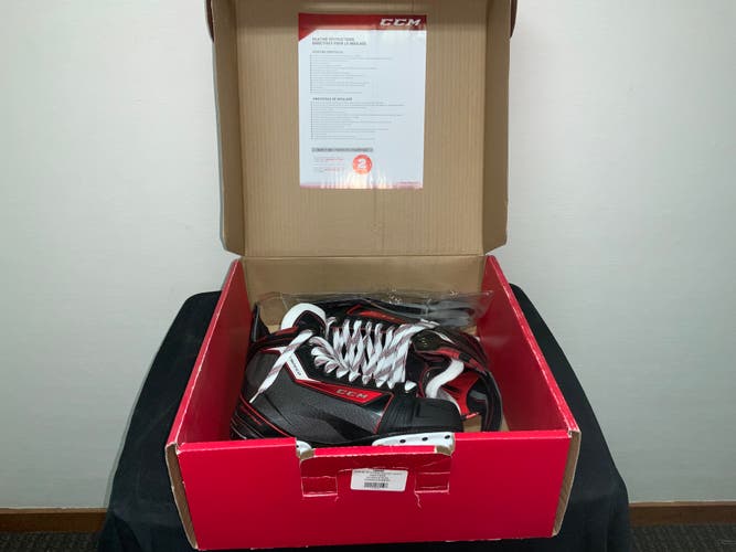 Senior New CCM JetSpeed Hockey Skates  Size 8.5