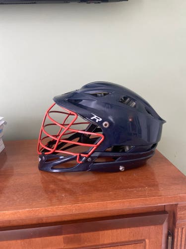 Player's Cascade R Helmet