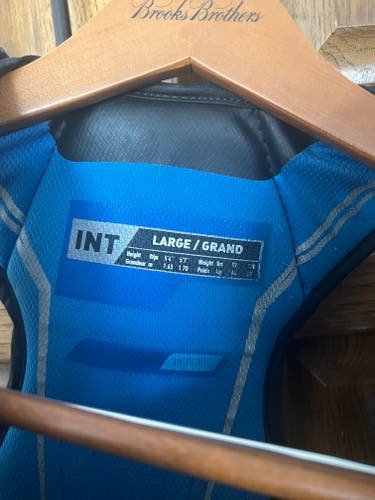 Intermediate Used Bauer Elite Large Chest Protector