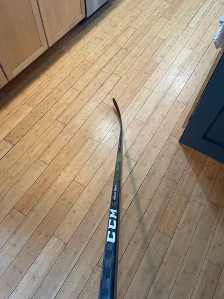 Senior Right Handed P29 Pro Stock RibCor Trigger 4 Pro Hockey Stick