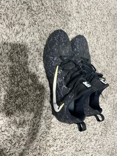 Men's Size 13 (Women's 14) Low Top