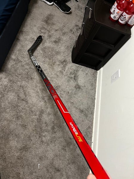 New Right Handed P28M Pro Stock Vapor Hyperlite Hockey Stick
