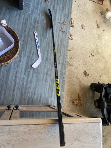 Senior Right Handed P28 Super Tacks AS4 Pro Hockey Stick