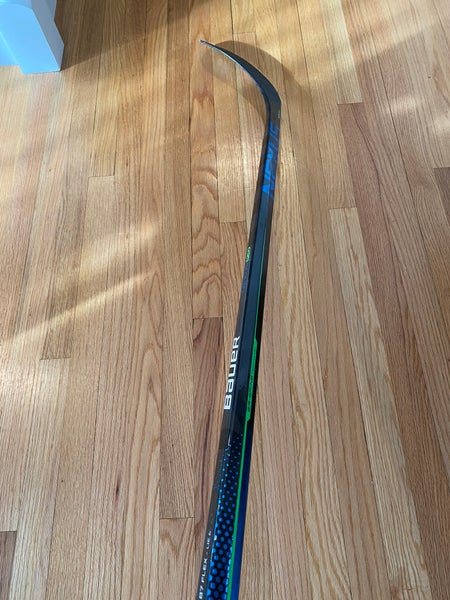 Senior Right Handed P88 Bauer Nexus Geo Hockey Stick