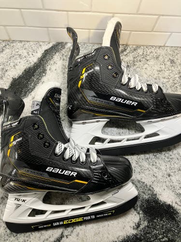 New Bauer  Size 4 Supreme M5 Pro Hockey Skates