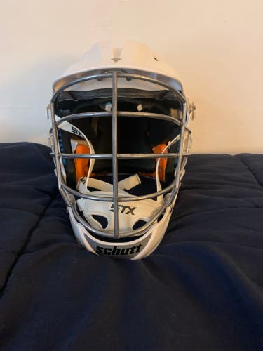 Player's STX Stallion 650 Helmet Size Medium