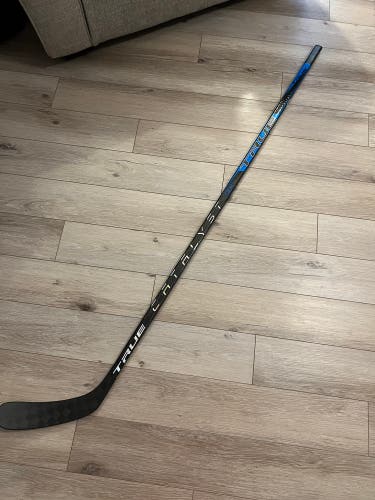 Senior Right Handed P92 Pro Stock Catalyst 9X Hockey Stick