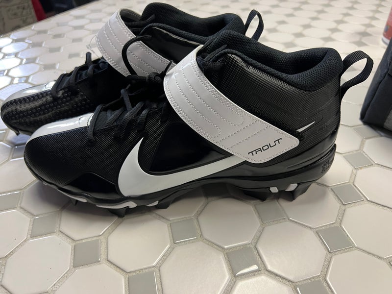 Black Men's Molded Cleats Low Top Force Zoom Trout 7