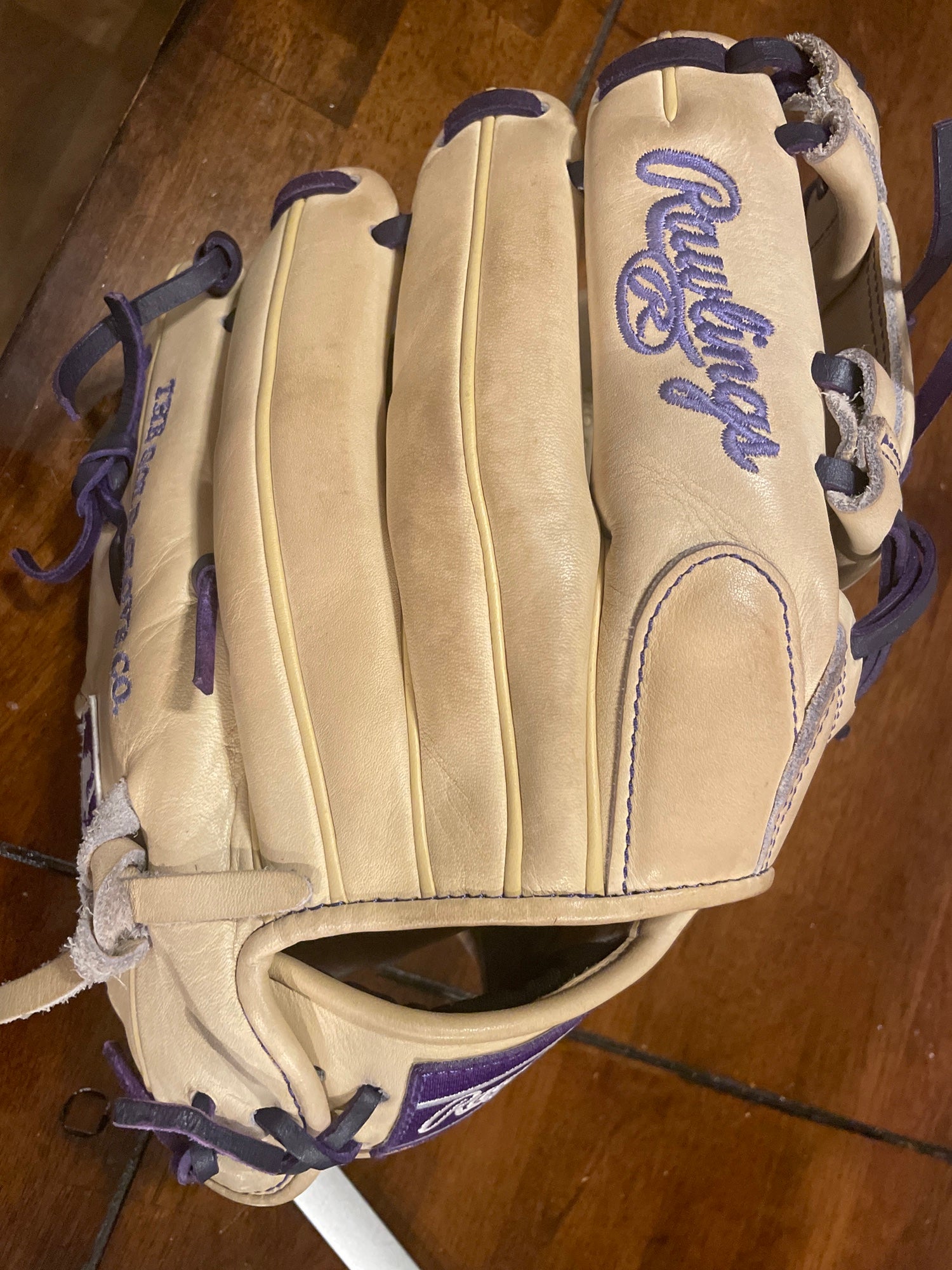 What Pros Wear: Trevor Story's 2017 Rawlings Heart of the Hide