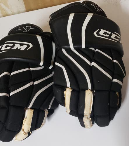 Used CCM Vector 02 Gloves 15"
