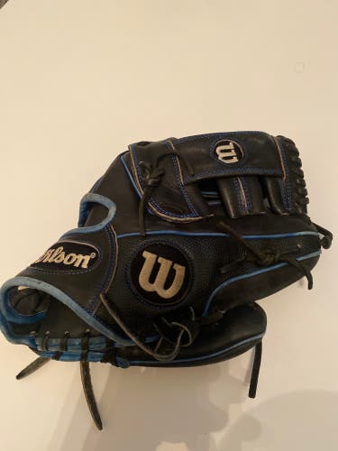 A2000 Baseball Glove 11.5 Pro stock G4