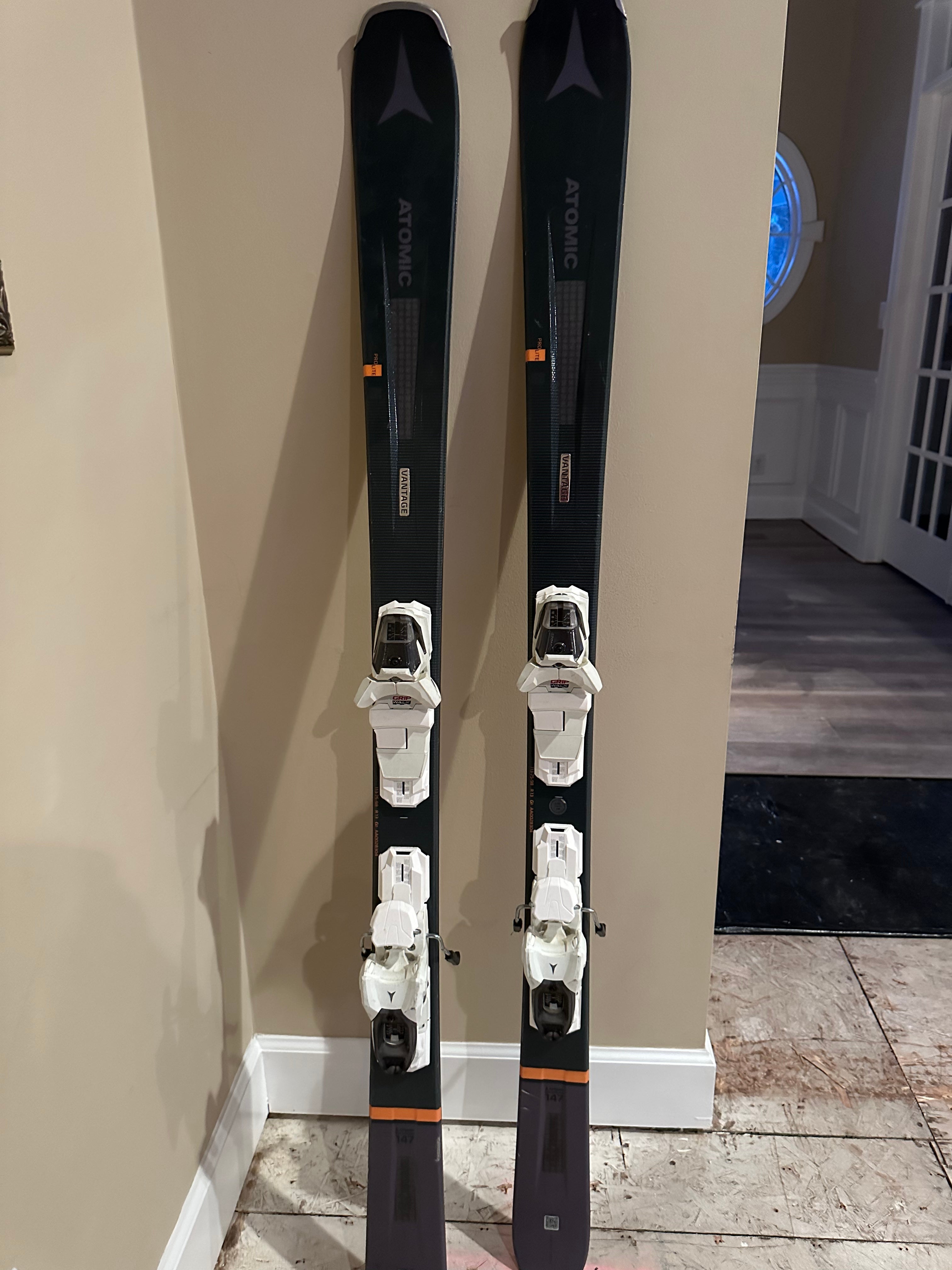 New Women's Atomic 149 cm All Mountain backland 78 Skis Without