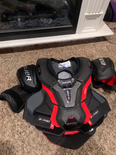 Senior Medium Bauer Pro Stock Vapor 3X Shoulder Pads
