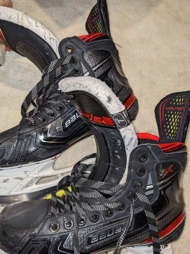 Senior Used Bauer Vapor 2X Hockey Skates Regular Width Size 7